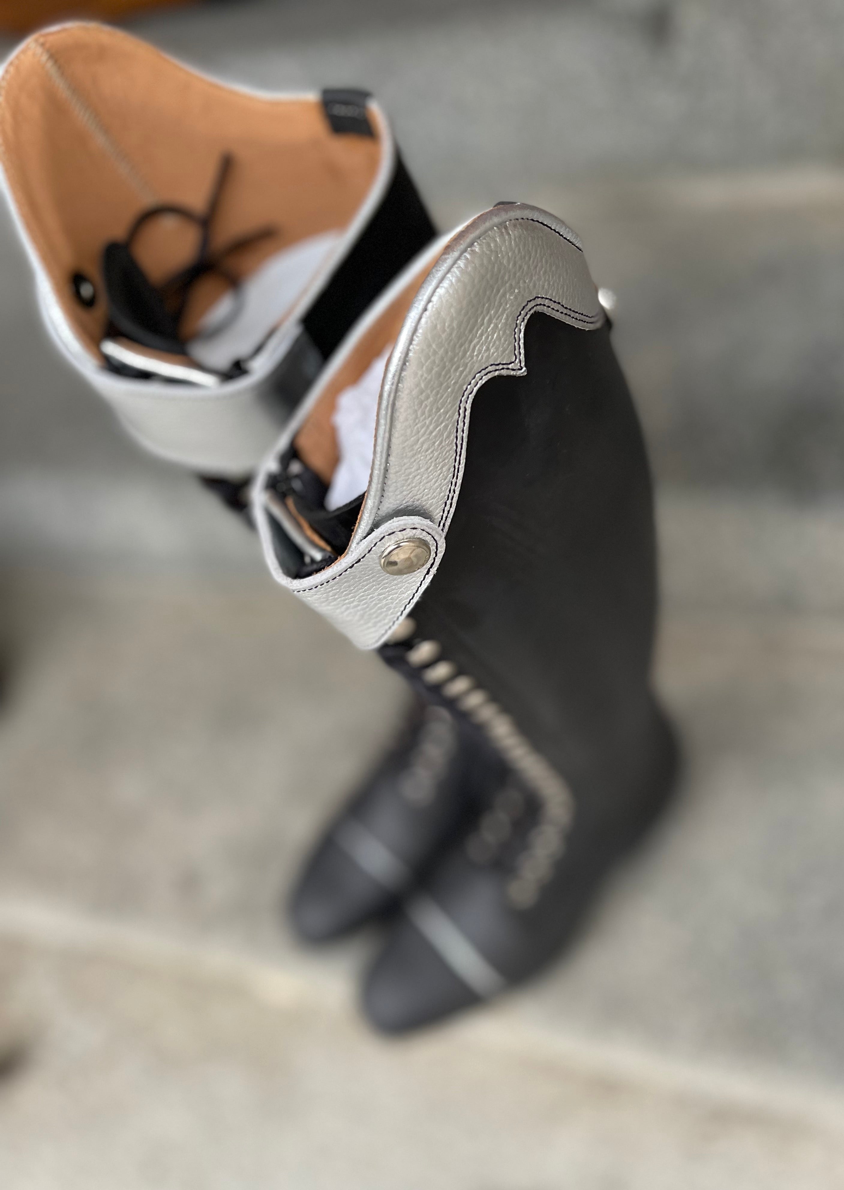 Bia - Waxed Black/Silver - Size 38,5
