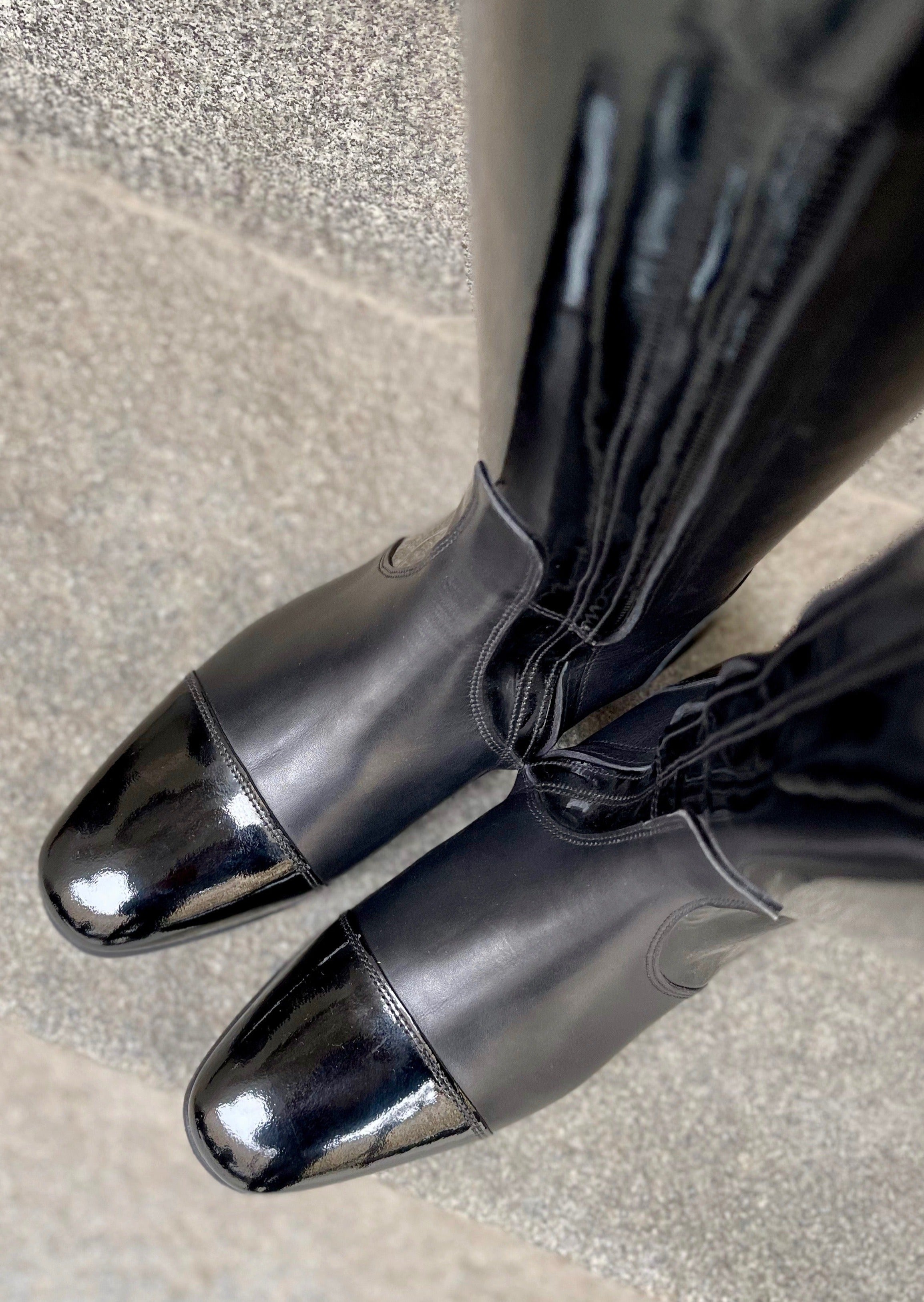 Olivia - Black Gloss w crystals - size 37/31-32/41
