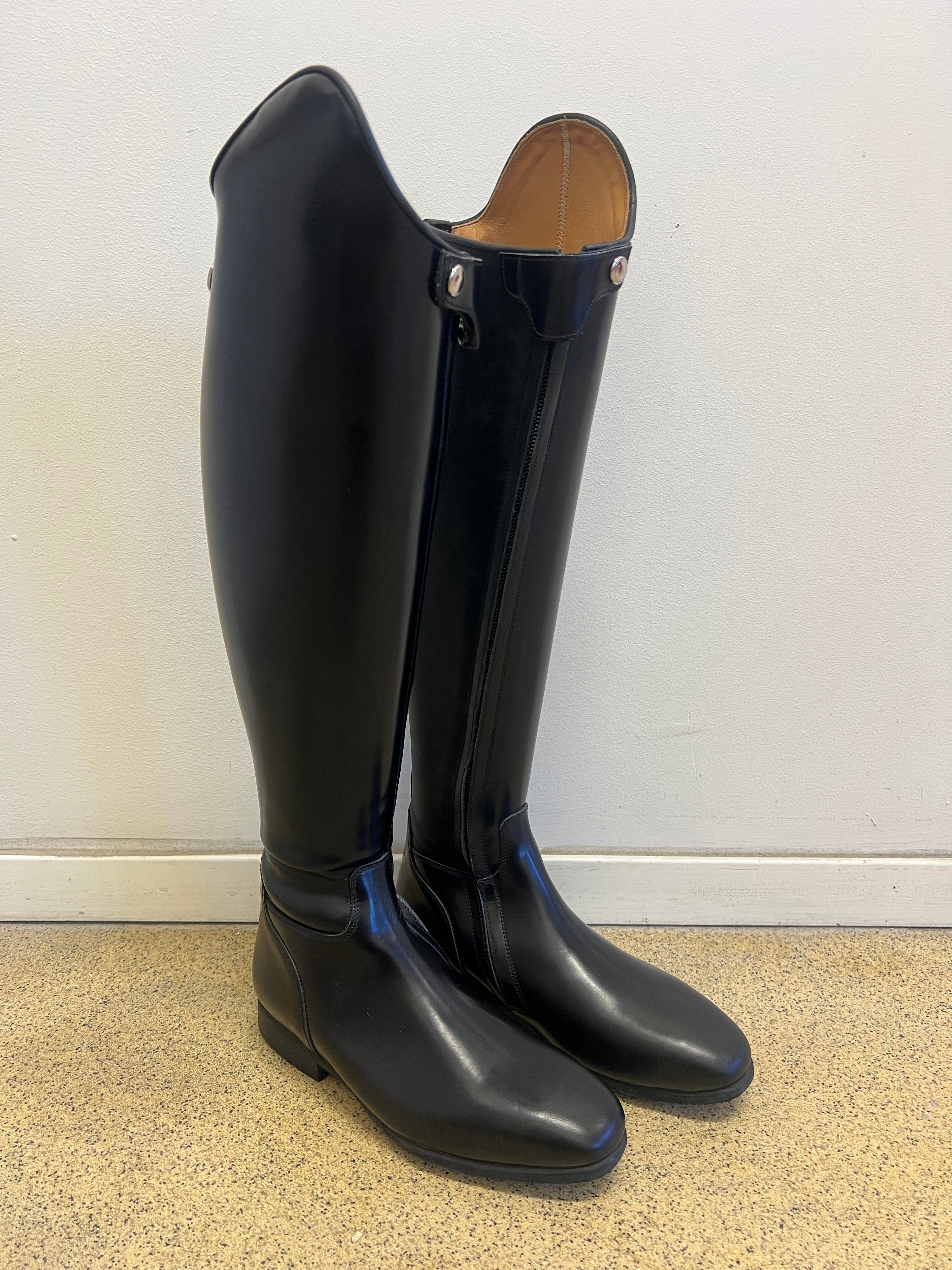 OLIVIA - Polished Black  - Stl 39/34-35/48