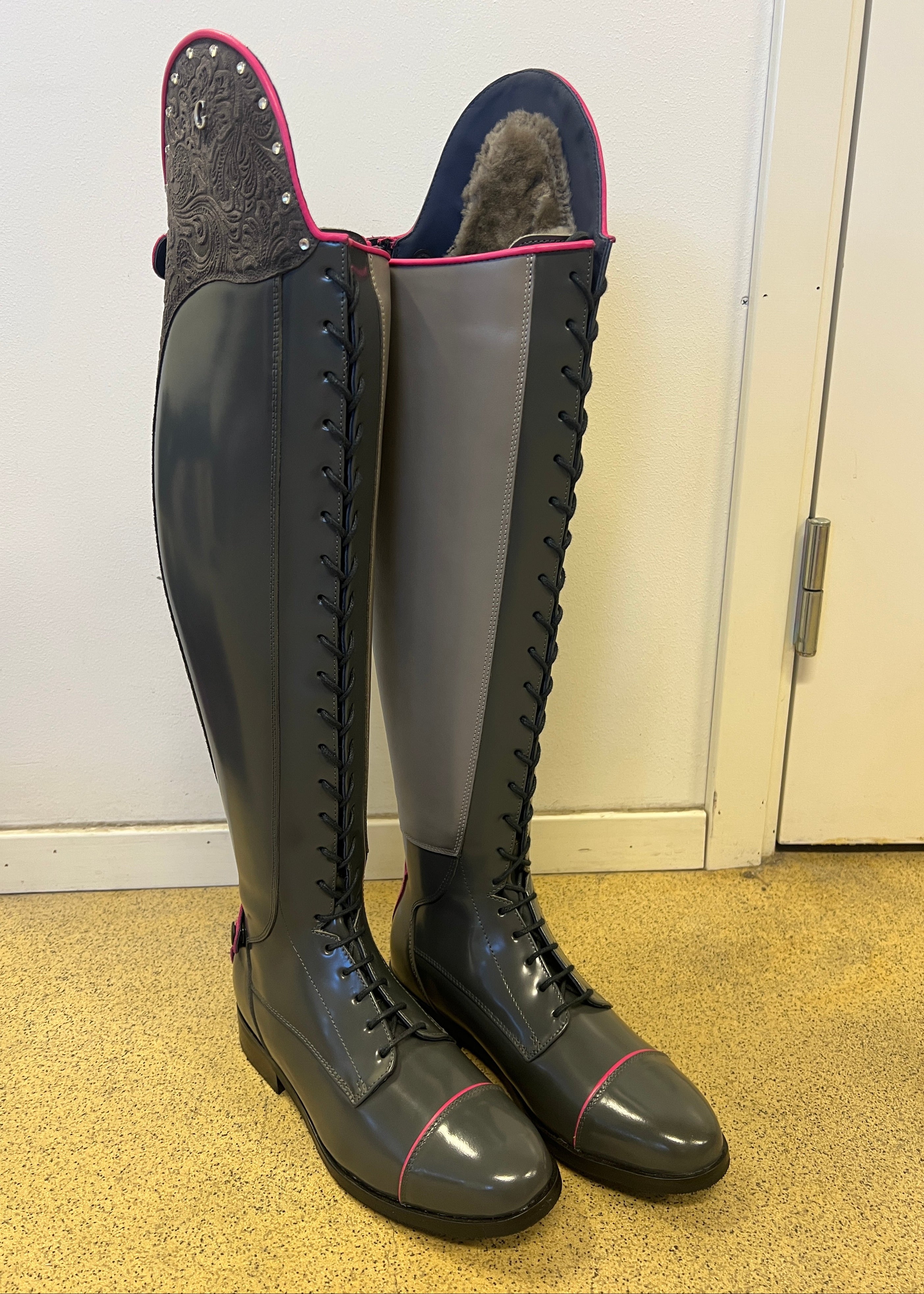 Laurel Regular Winter zip back | Polished grey/Grey flower/Pink | Size 41/39-40/50