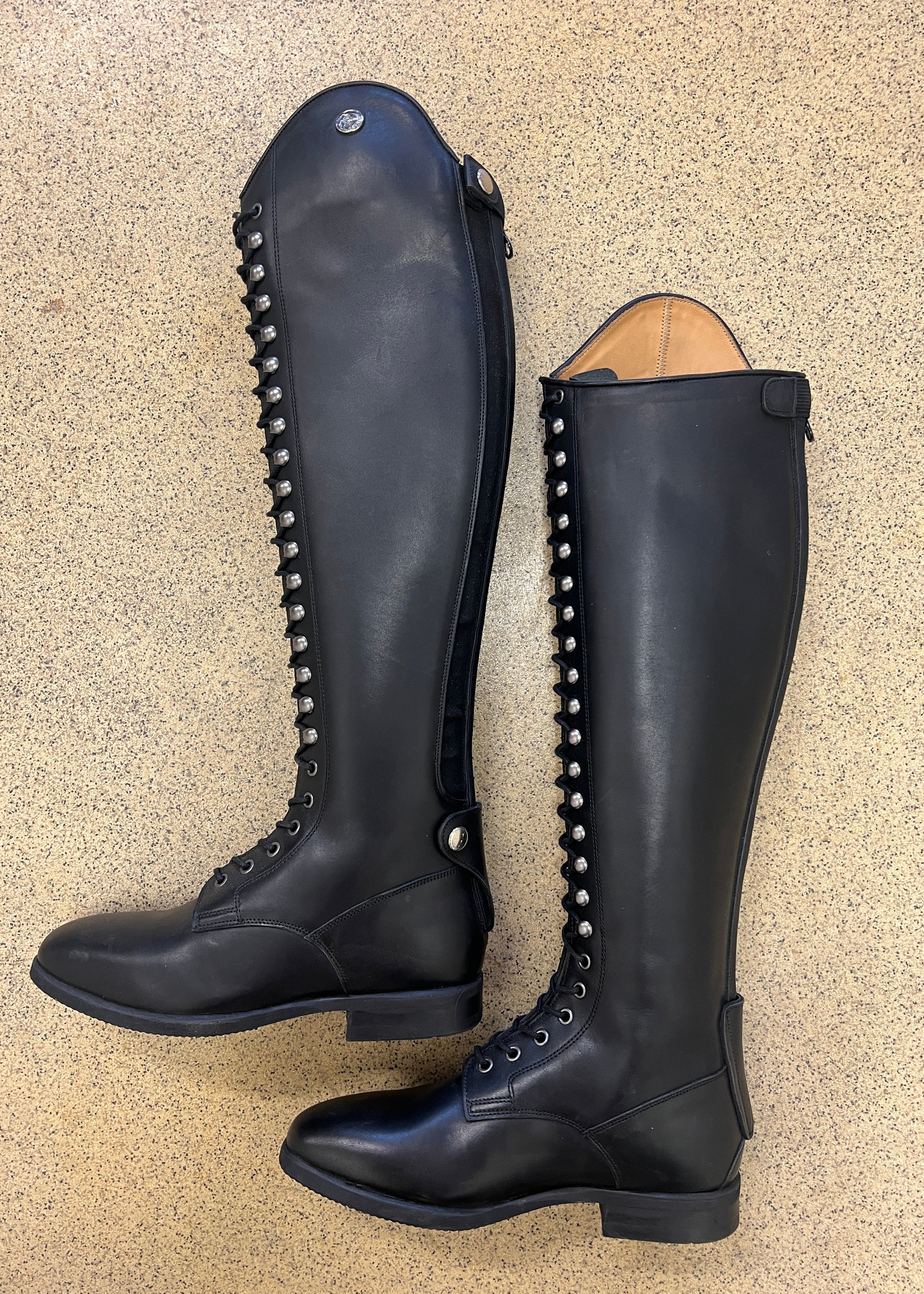 Rita - Black - size 37/34-35/46