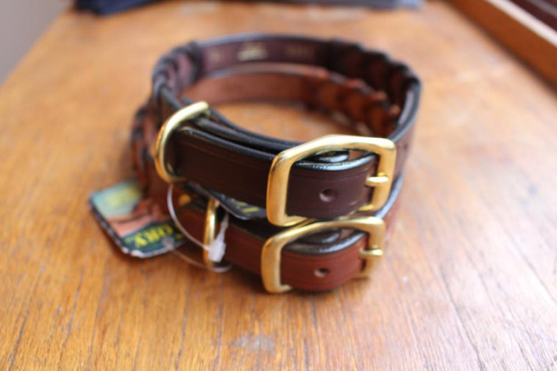 Laced Collar with a flat area for a name plate in Oakbark